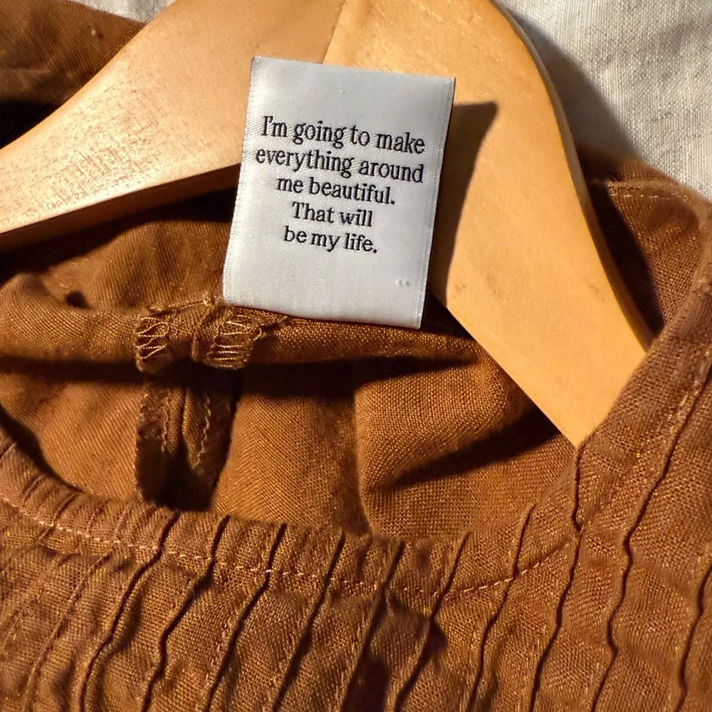 Son de Flor | Warm Brown Long Sleeve Women's Top | 100% Linen - Picture 11 of 11